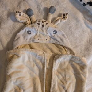 PBK "Isaac" Personalized 🦒 Giraffe Newborn Hooded Towel